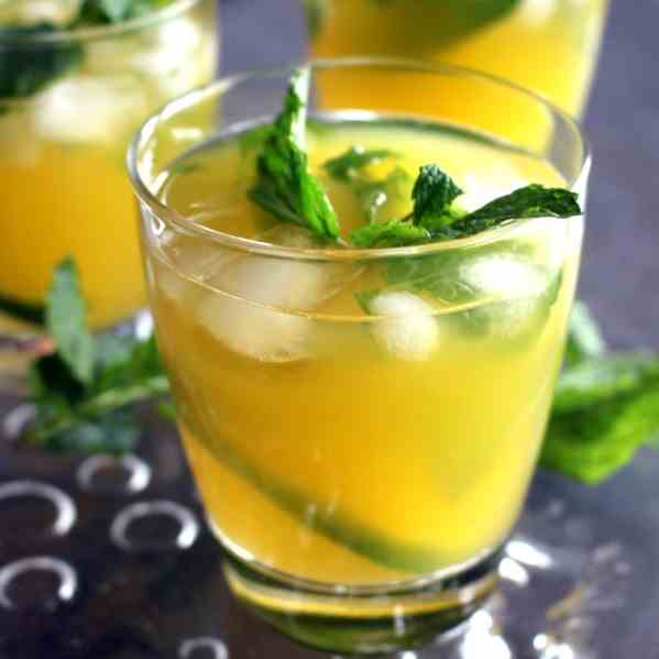 Orange-Mango Mojito