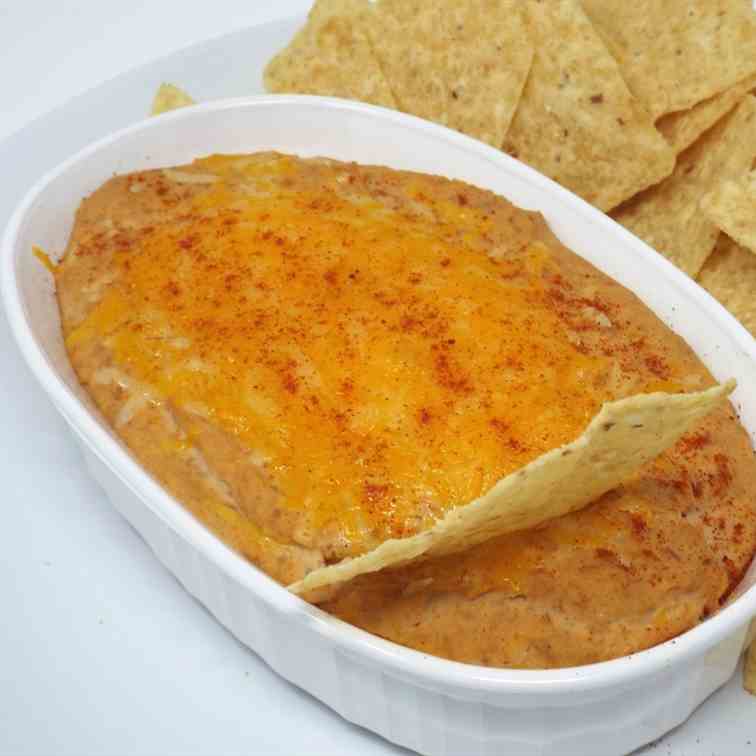 Cheesy Chipotle Bean Dip