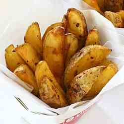 Baked Spicy Garlic Potato Wedges