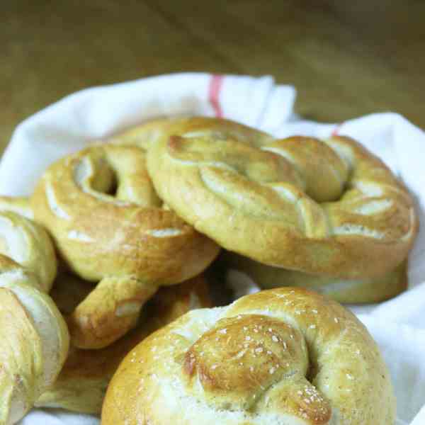 Homemade Soft Baked Pretzels