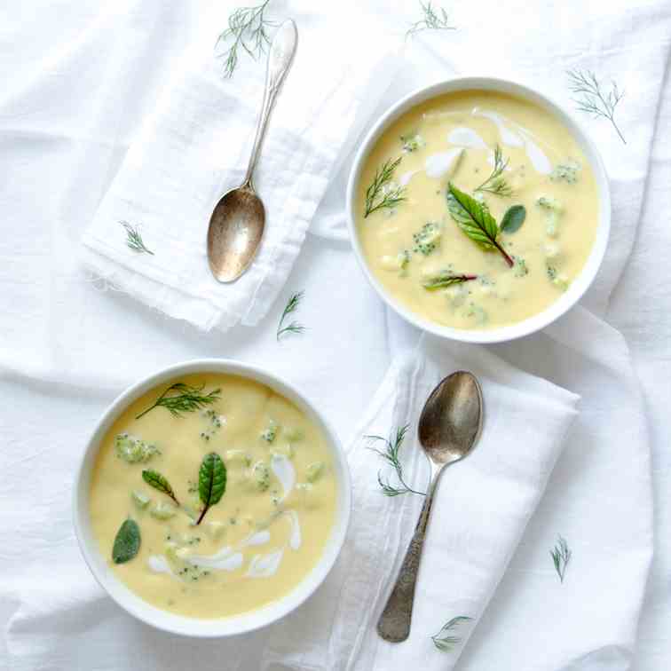 Cream of Broccoli Soup - Vegan