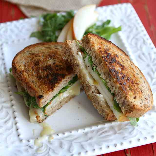 Grilled Cheese Sandwich w/Brie & Pear