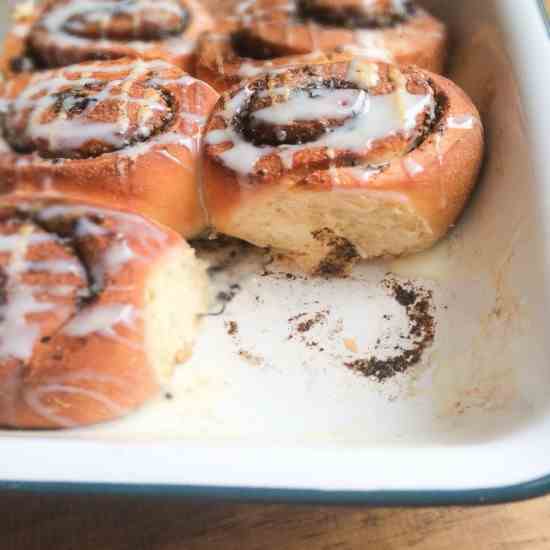 Black sesame swirl buns