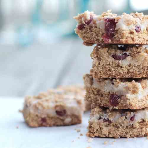 Strawberry Yogurt Oatmeal Crumble Bars