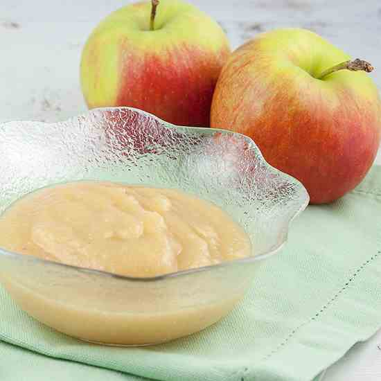 Home-made apple sauce