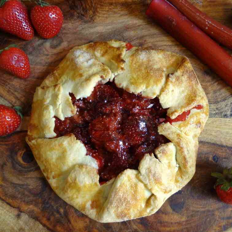 Strawberry rhubarb galette