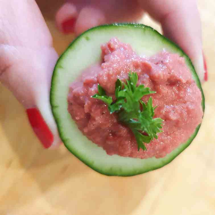 Tangy Beetroot Hummus Recipe