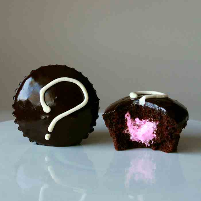 Baby gender reveal cupcakes