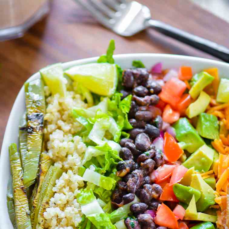 Black Beans and Quinoa Burrito Bowl