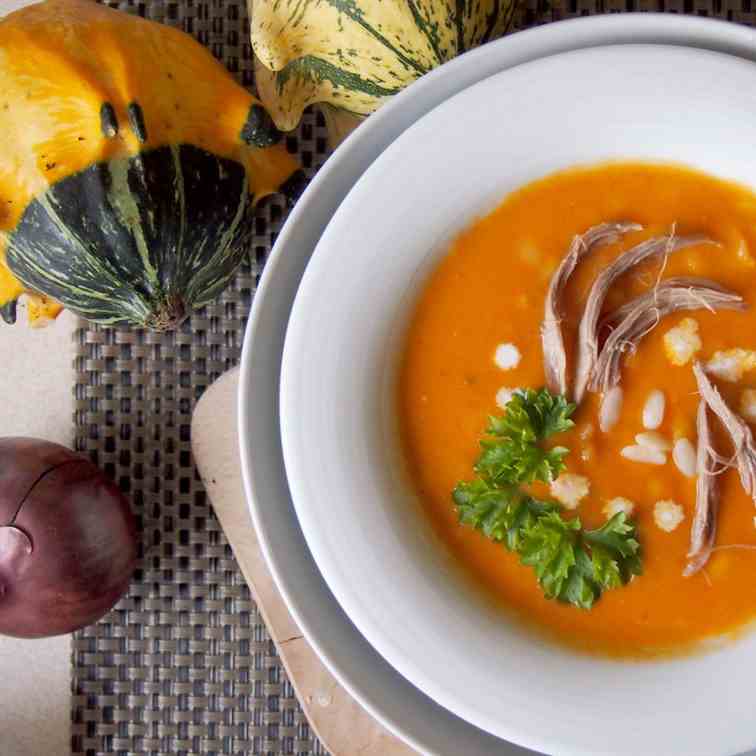 Pumpkin soup with chicken and orzo