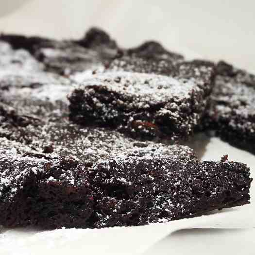 Brownie with Goji's berries