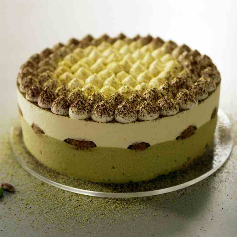 Pistachio Tiramisu Cake