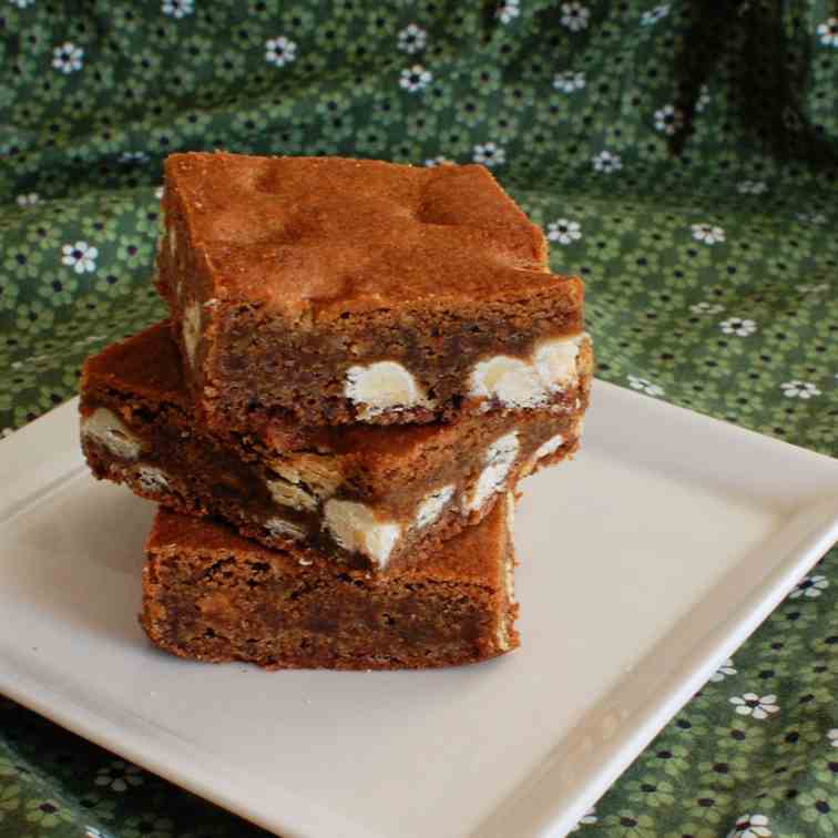 White Chocolate Gingerbread Blondies