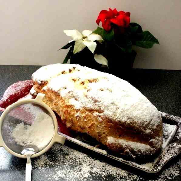 Almond-Amaretto Stollen