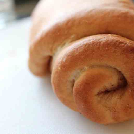 Cinnamon Sugar Bread Roll