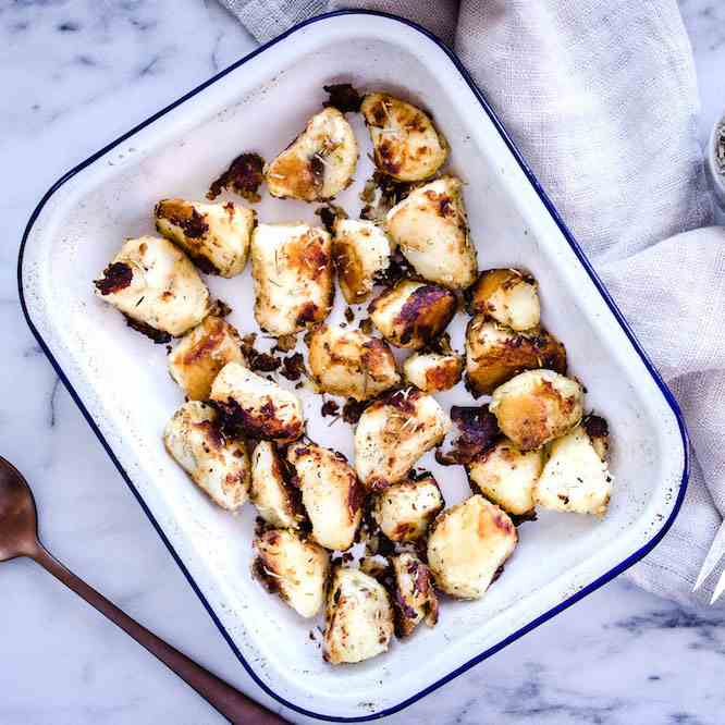 Crispy Rosemary Roast Potatoes (vegan - gf