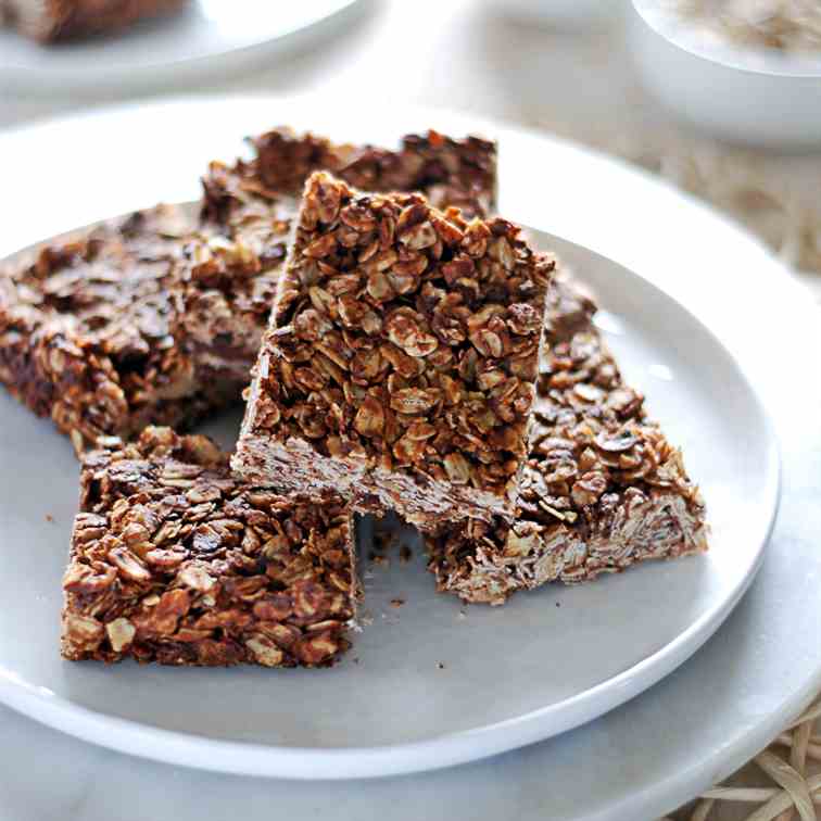 Chocolate Peanut Butter Granola Bars