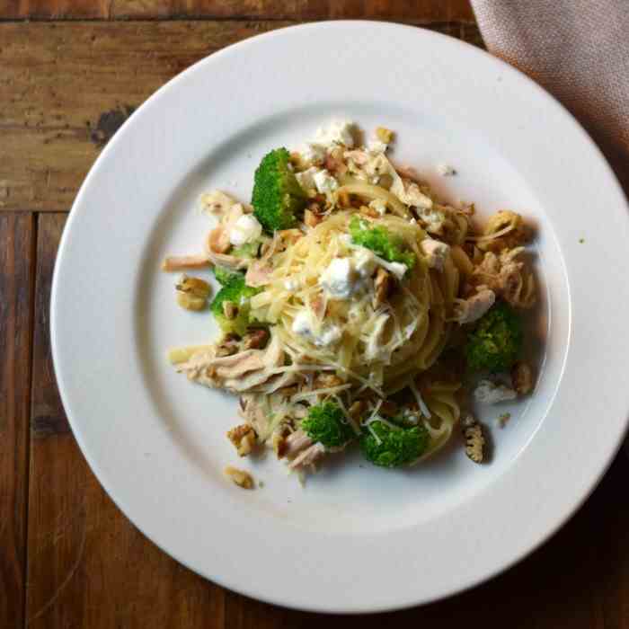 Linguine with Roasted Chicken Broccoli Wal