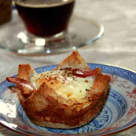 Breakfast-Egg in Bread