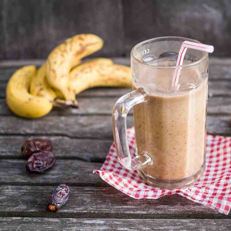 Date and Banana Protein Smoothie