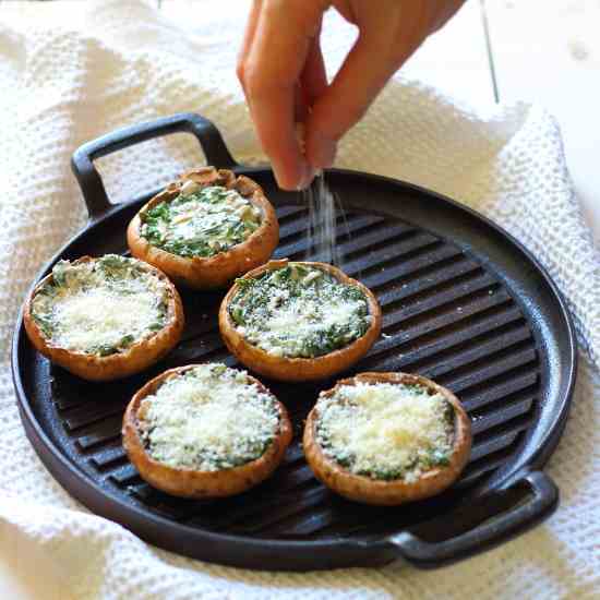 Creamy Spinach Stuffed Mushrooms