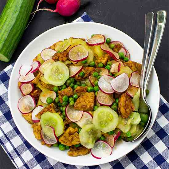 High-protein Tangy Tempeh Salad