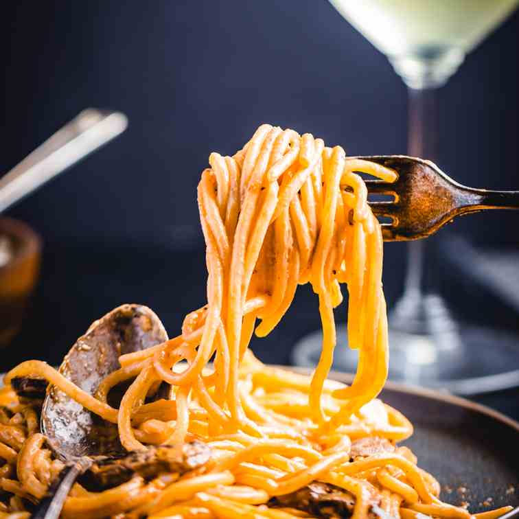 Mushroom Brandy Cream Sauce With Spaghetti