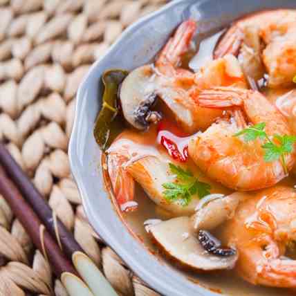 Keto Asian Prawn Broth