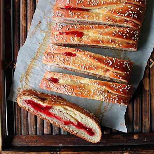 Braided bread