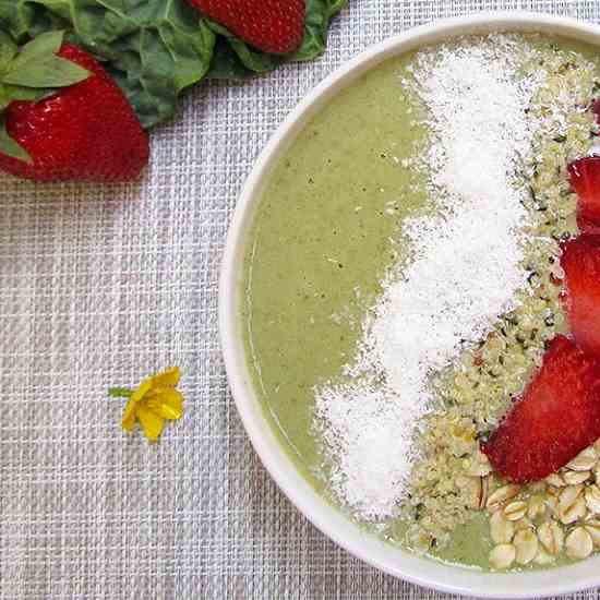 Kale Strawberry Green Smoothie Bowl