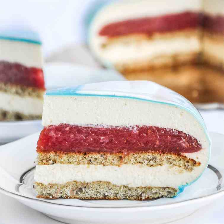 Rhubarb and strawberry mousse cake