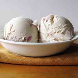Strawberry Balsamic Vinegar Ice Cream