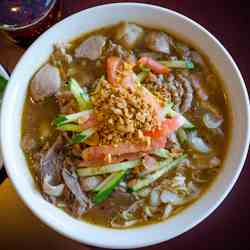 Pho Sate (Spicy Beef Noodle Soup)