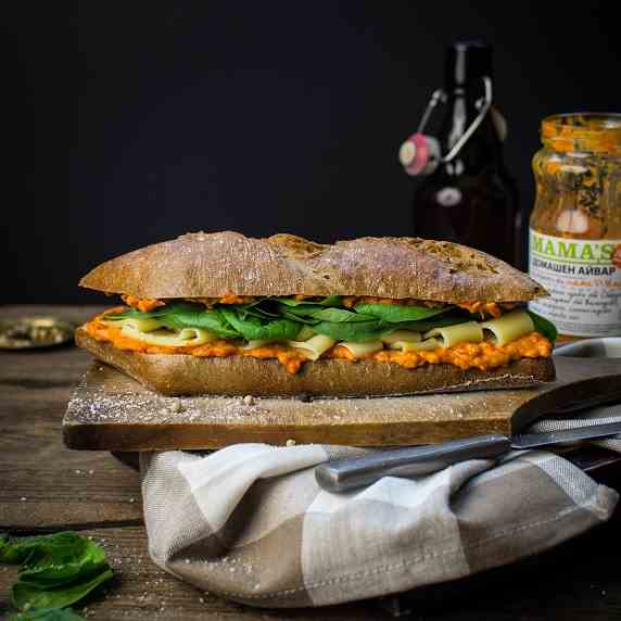 Ciabatta with gouda and spinach