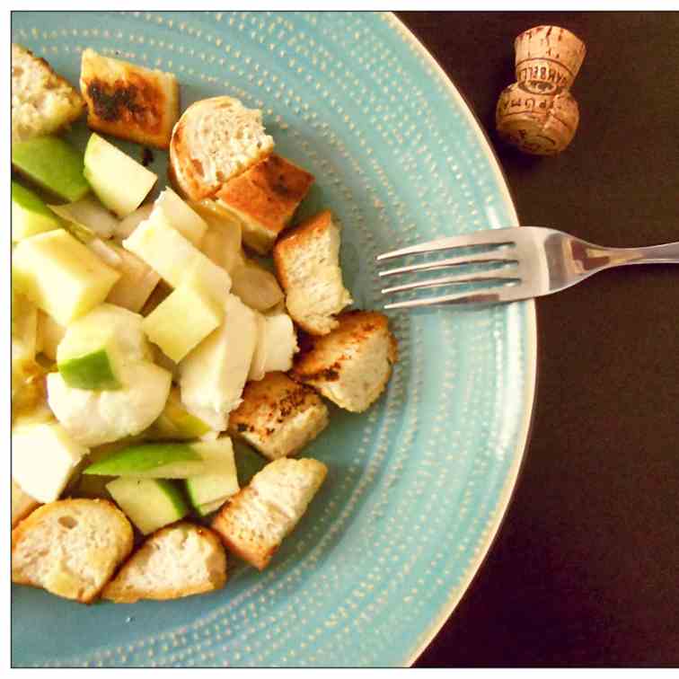 Chicory, Green Apple and Mozzarella Salad