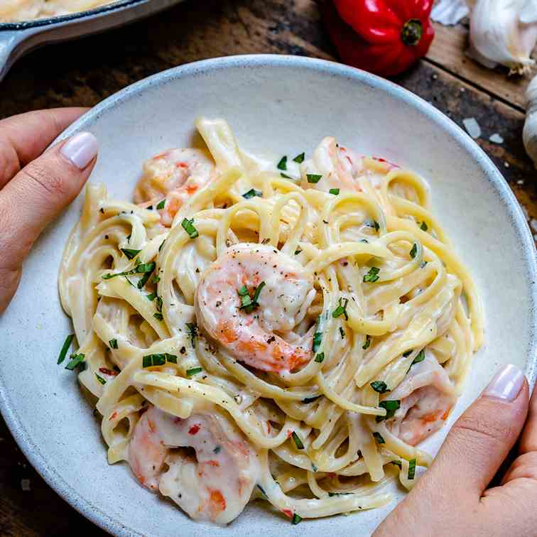 Creamy Shrimp Alfredo Pasta