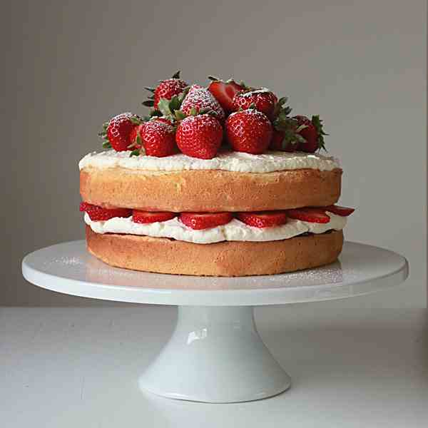 Strawberry and cream sponge cake