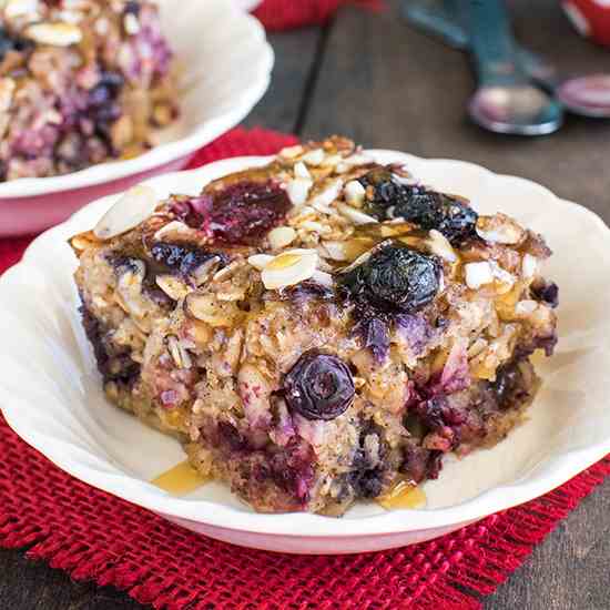 Almond Berry Baked Oatmeal