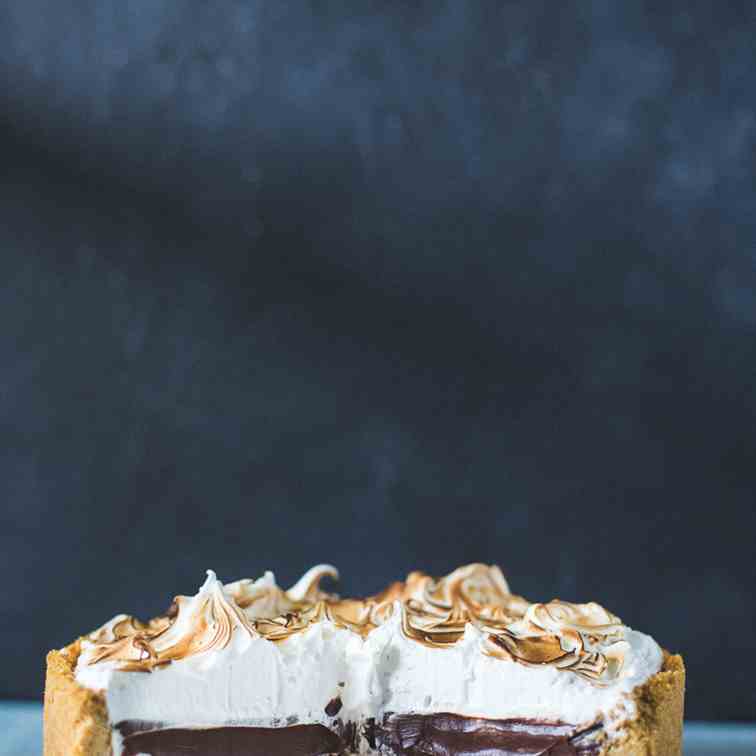 Ultimate Deep Dish S'mores Pie