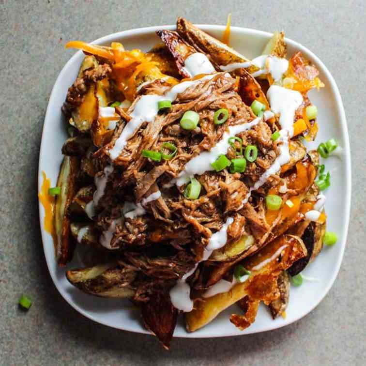 Cheesy Potato Wedges with Pulled Pork