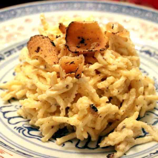 Homemade Spaghetti with truffle cheese