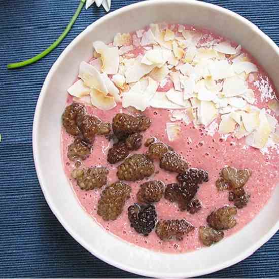 Strawberry Smoothie Bowl