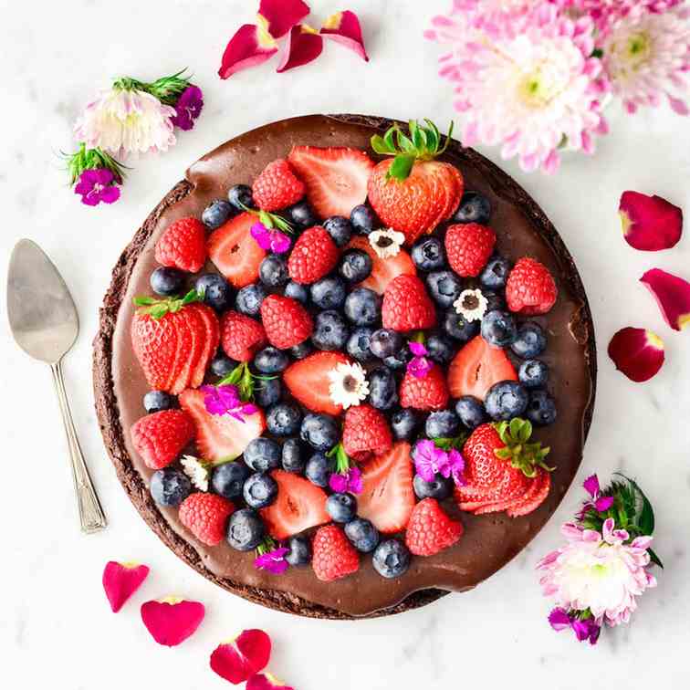 Paleo Chocolate Fruit Pizza 