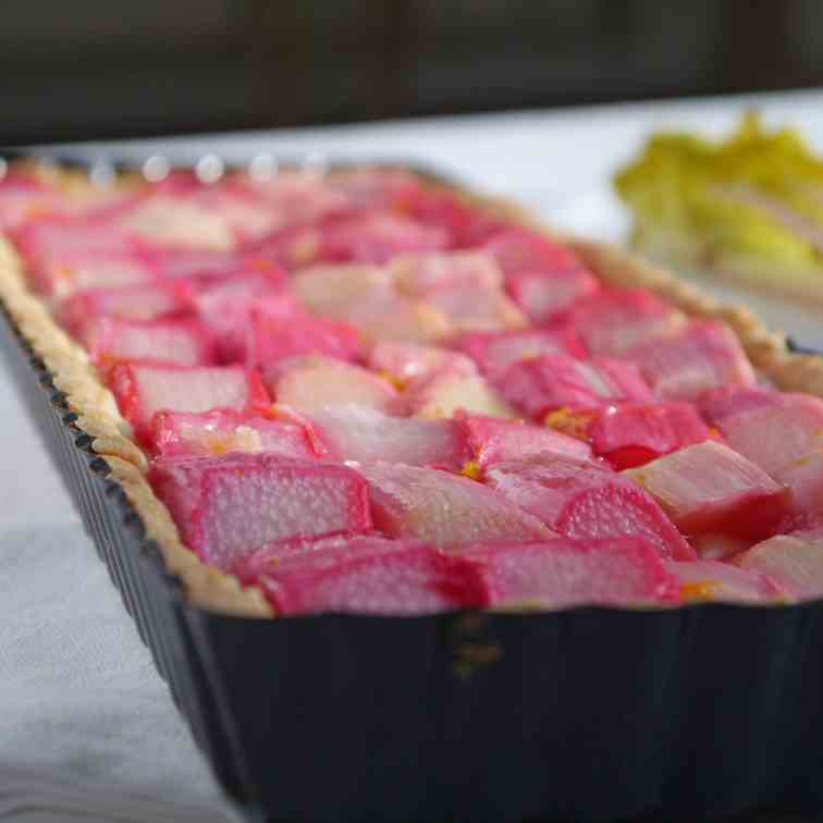 Forced rhubarb and custard tart