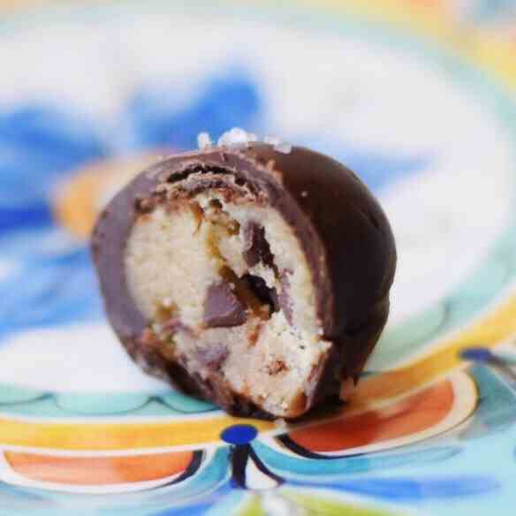 Chocolate Chip Cookie Dough Truffles