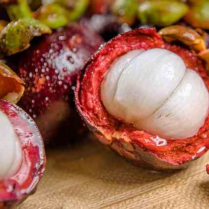 22 Reasons To Drink Mangosteen Juice