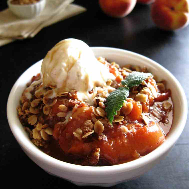 Easy Instant Pot Peach Crisp