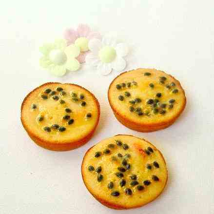 Mini Passionfruit Cakes