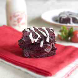 Healthy Vegan Red Velvet Brownies