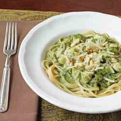 Pasta with Chicken and Pesto